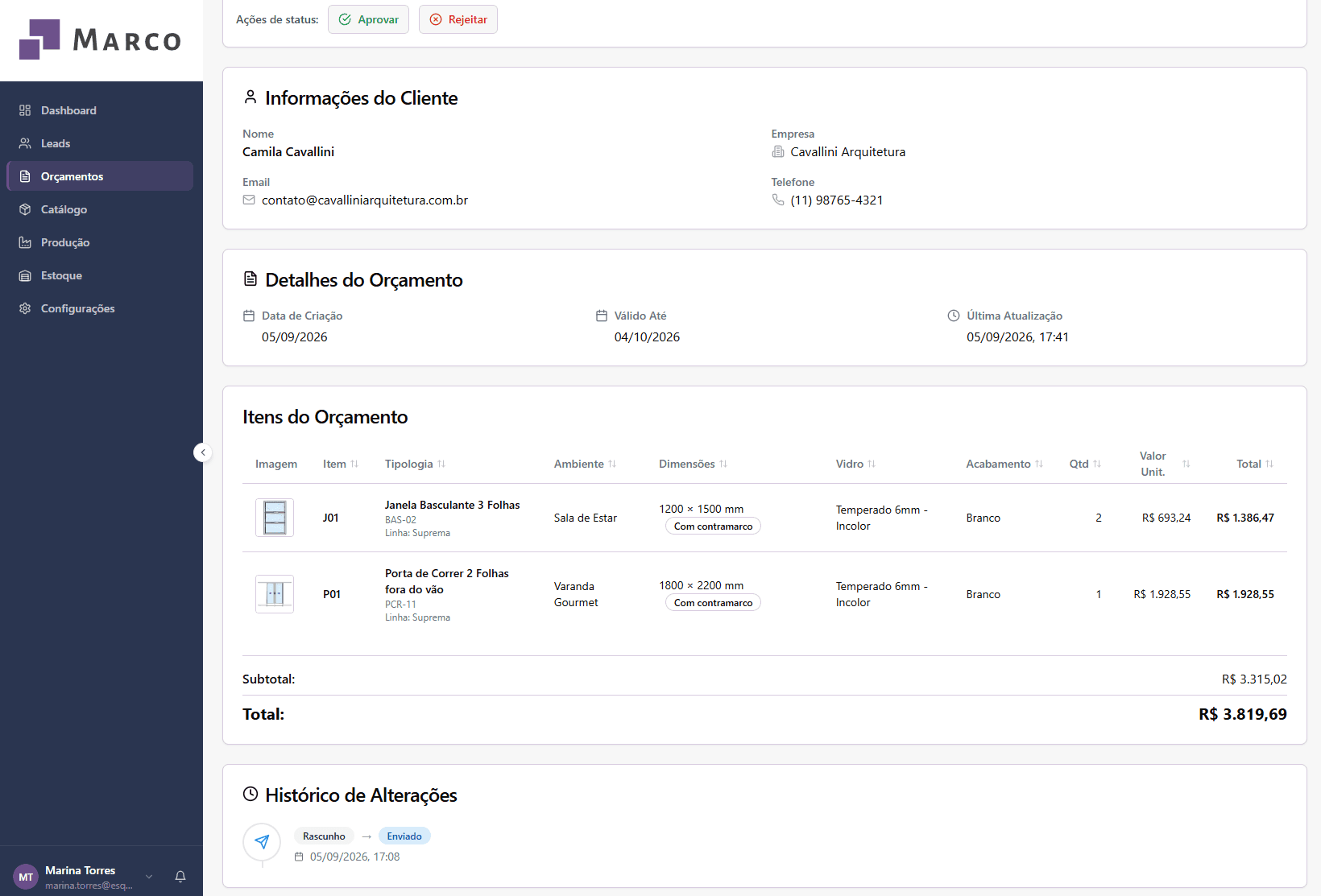 Detalhes de um orçamento no Marco: itens calculados com dimensões, vidro, acabamento, quantidade e valores, com subtotal e total